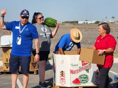 Volunteers delivering food